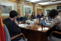 El Ministro de Asuntos Sociales promete legislar la ley de grandes simios